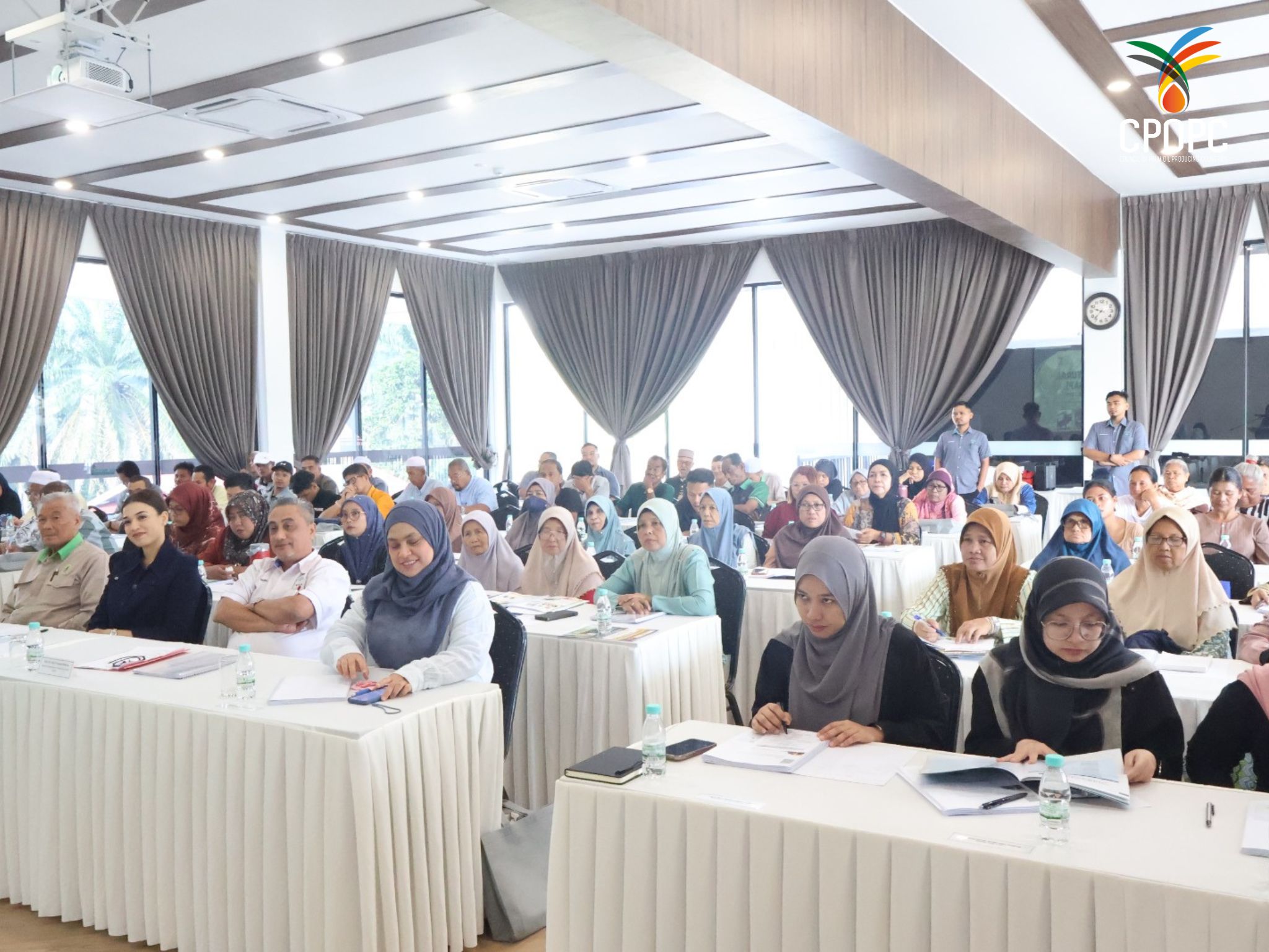 260909-132527-good-agricultural-practices-in-perak-malaysia-005.jpg