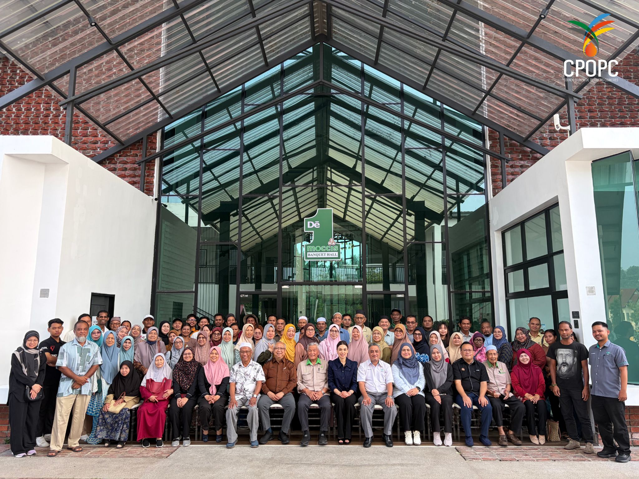 260909-132543-good-agricultural-practices-in-perak-malaysia-003.jpg