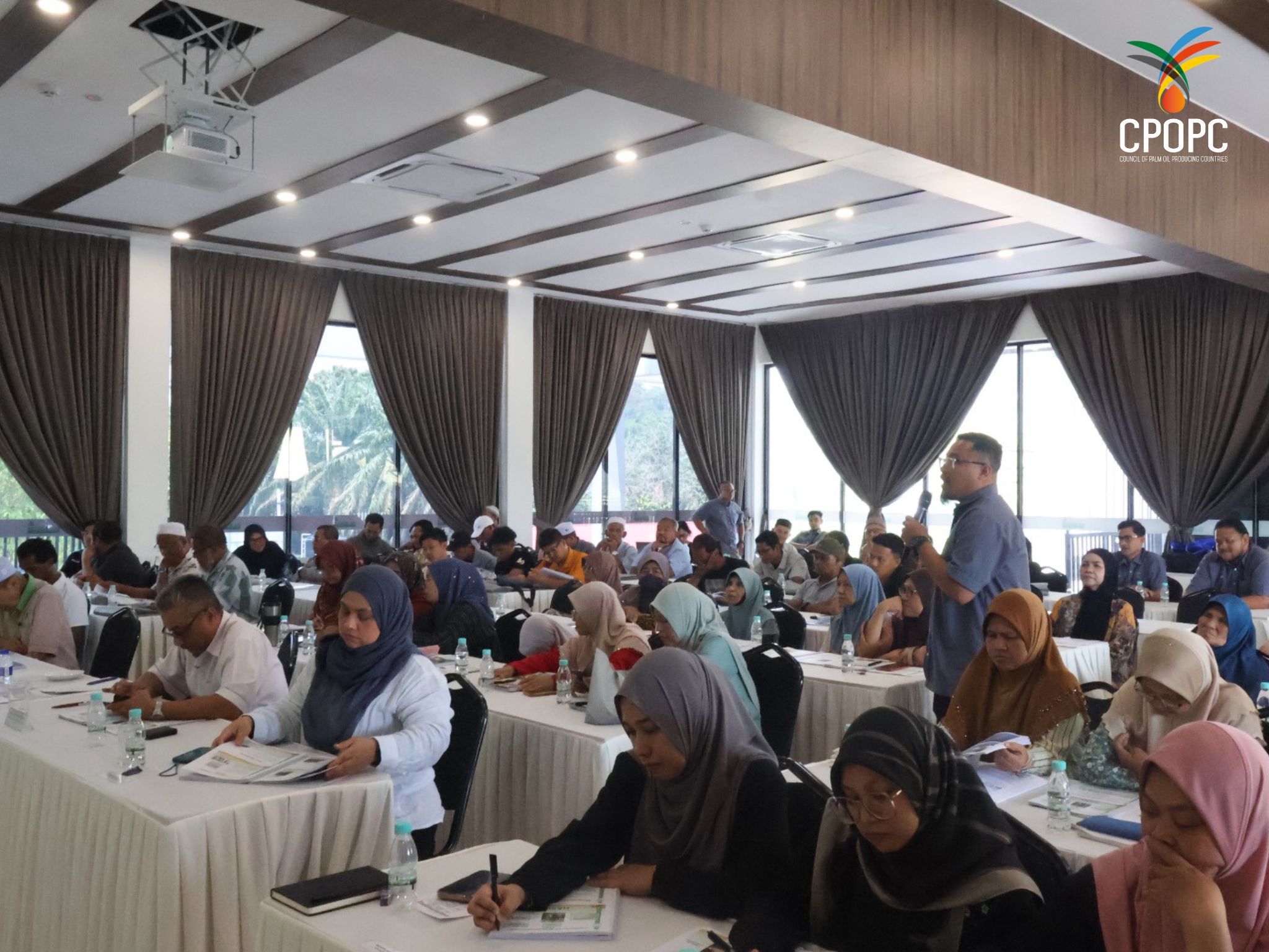 260909-132543-good-agricultural-practices-in-perak-malaysia-006.jpg
