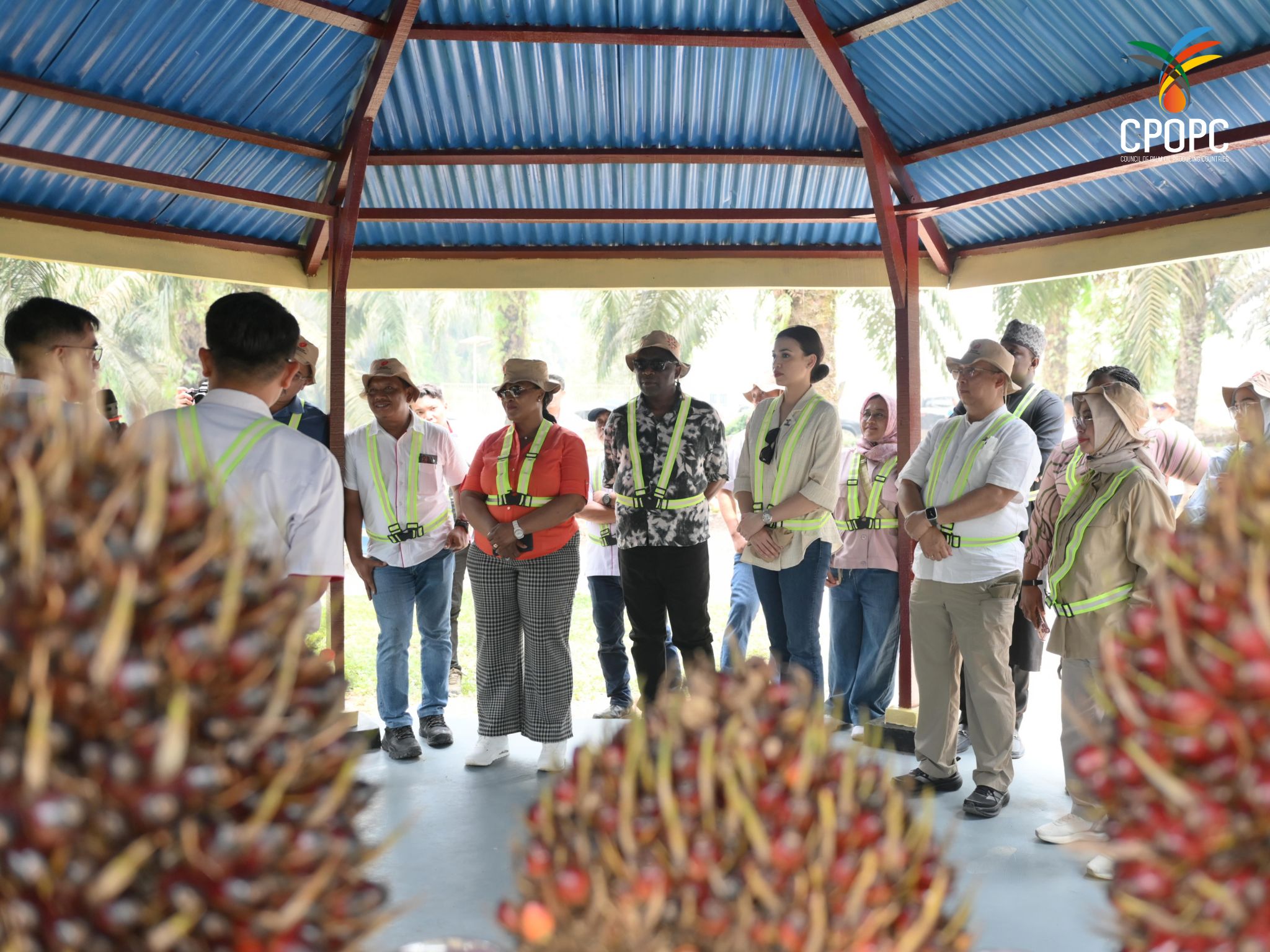 Joint Ambassadorial Visit to Riau, Indonesia CPOPC.net